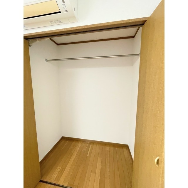 スクウェアコートＣの物件内観写真