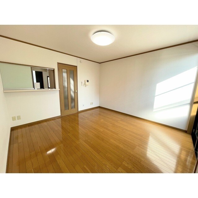 スクウェアコートＣの物件内観写真