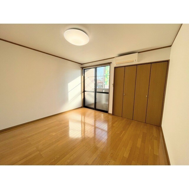 スクウェアコートＣの物件内観写真