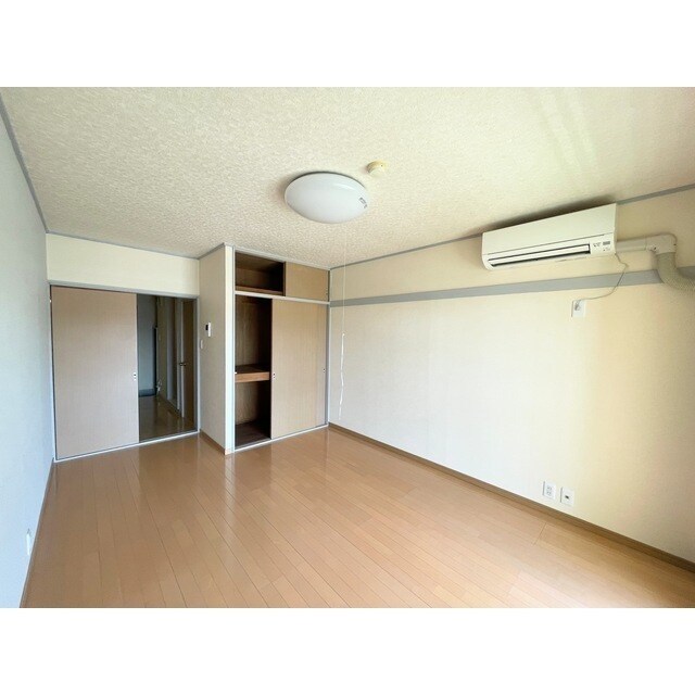 オーエム上小出の物件内観写真