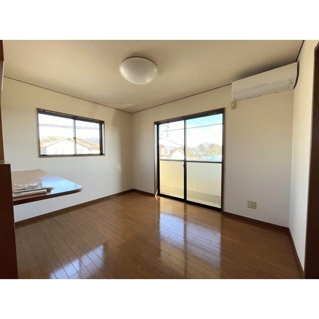 ワイワイハイツの物件内観写真