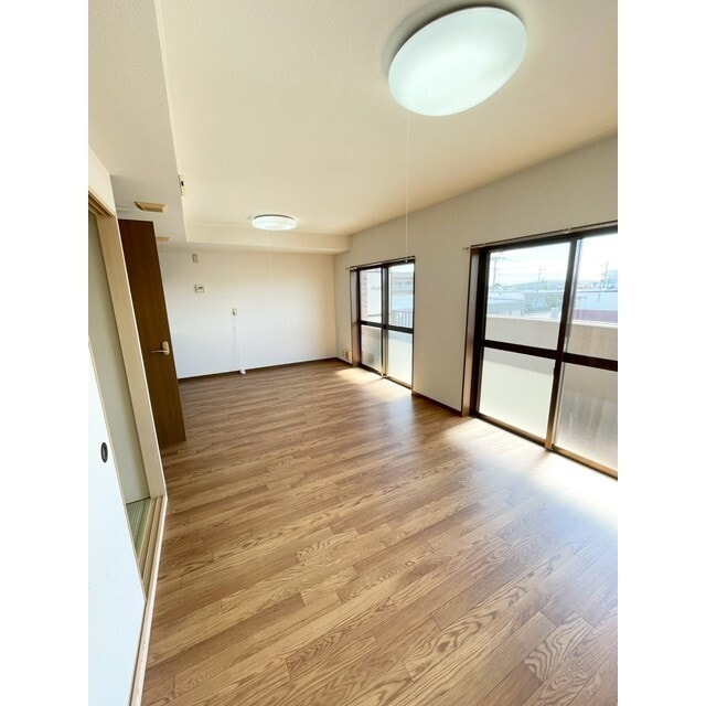 フォレストマンションの物件内観写真