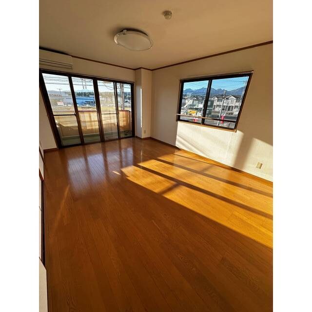 ラ・ピアッツァの物件内観写真