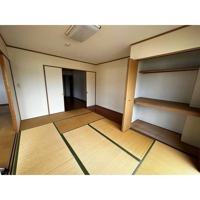 ラ・ピアッツァの物件内観写真