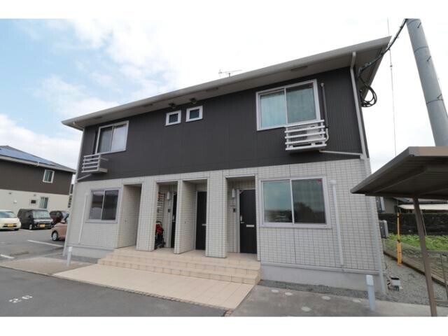 クリエイティブ　A棟の物件外観写真