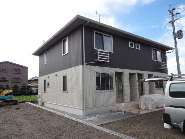 クリエイティブ　A棟の物件外観写真