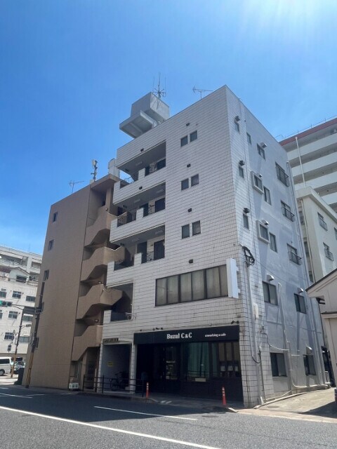 ＯＰＴＩＯＮ．ＢＬＤ．の物件外観写真