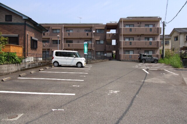 アーネスト姶良の物件外観写真