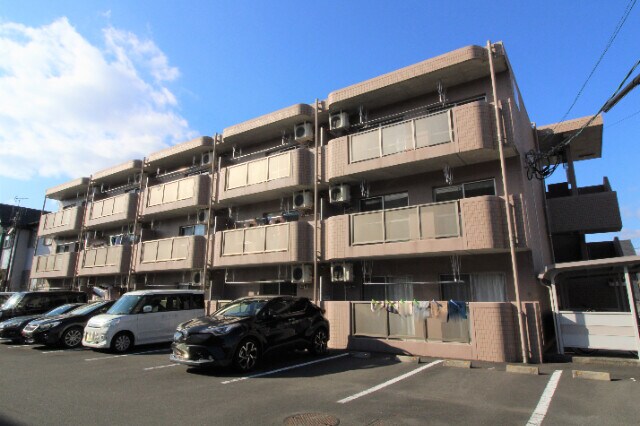 エステート姶良の物件外観写真
