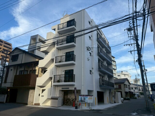 ソレイル鴨池の物件外観写真