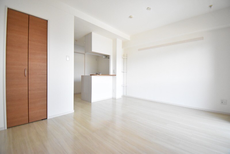 オーベル中郡の物件内観写真