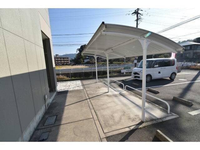 ミレネールの物件外観写真