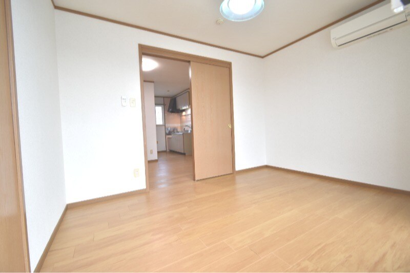 クレストール見次　Ａの物件内観写真