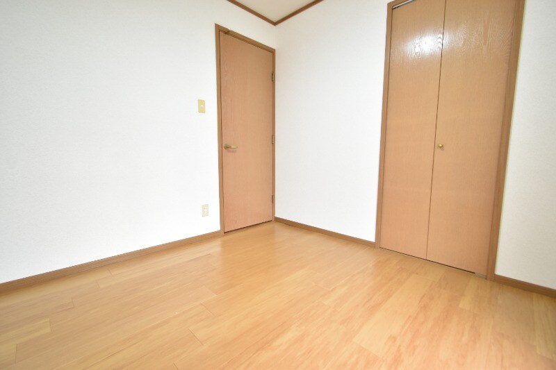 クレストール見次　Ａの物件内観写真