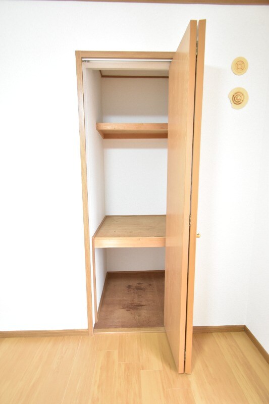 クレストール見次　Ａの物件内観写真