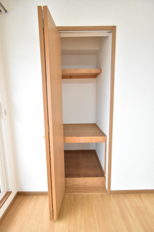 クレストール見次　Ａの物件内観写真