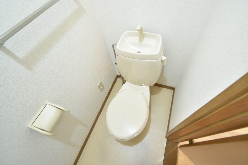 クレストール見次　Ａの物件内観写真