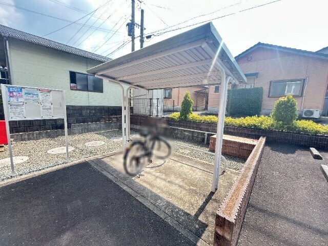 ローズマリエ川内の物件外観写真