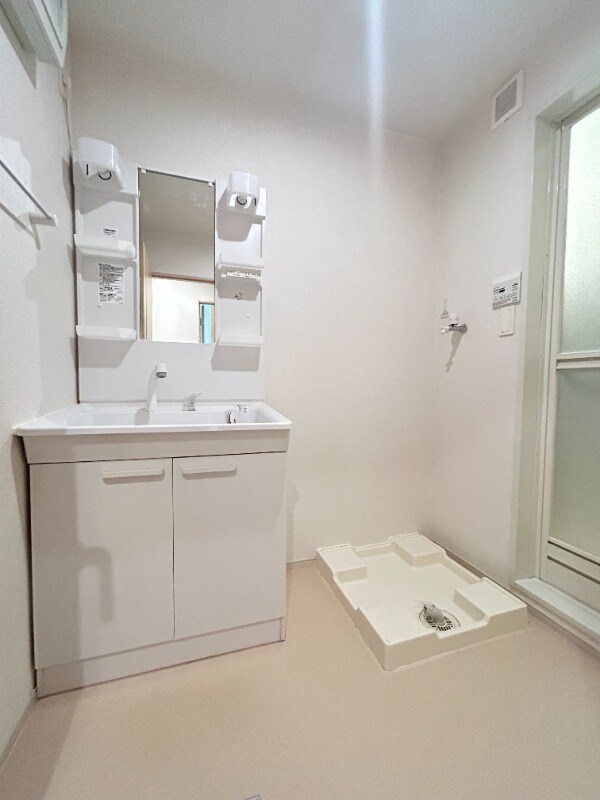 ローズマリエ川内の物件内観写真