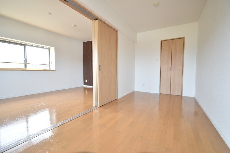 ロイヤル・レジデンスの物件内観写真