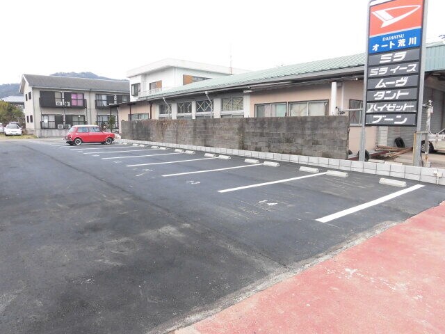 イーストベースの物件外観写真