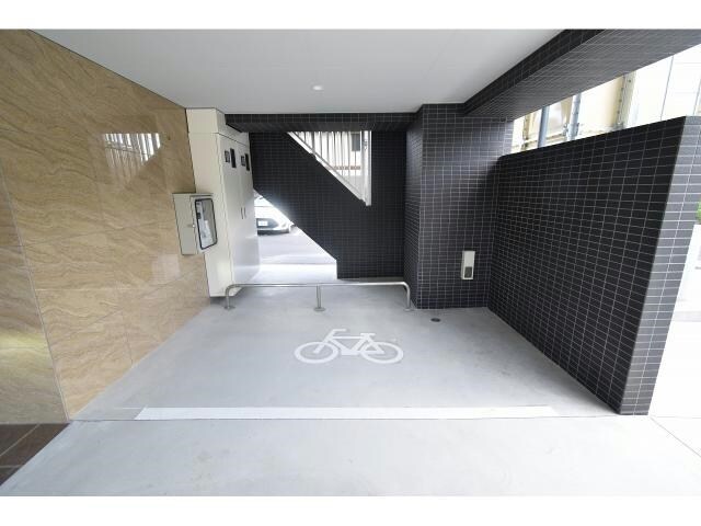 ロイヤルセンチュリー川内駅中央の物件外観写真