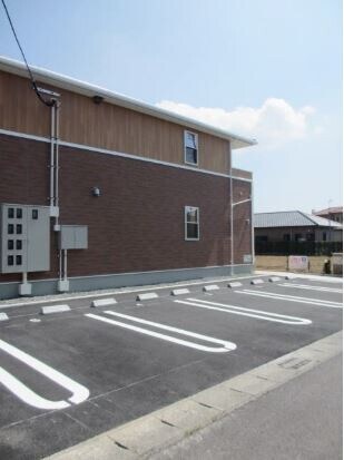 ユニゾン・サンリットハウスの物件外観写真