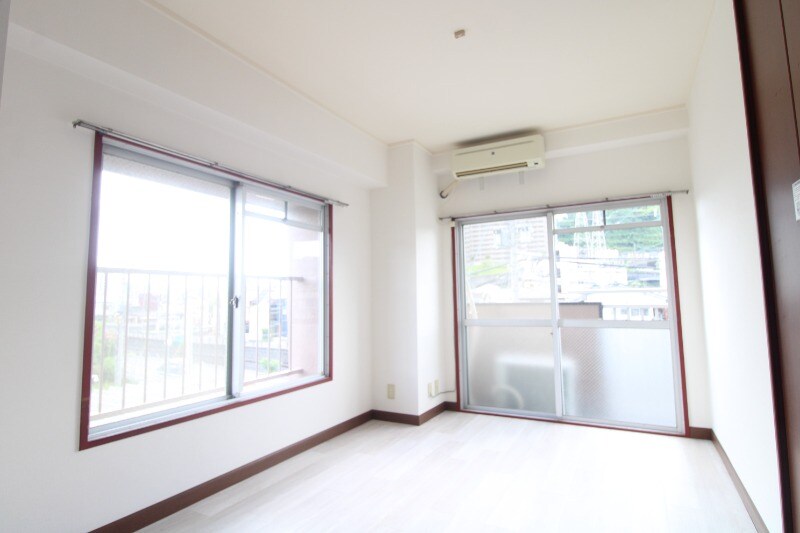 南峰ハイツ田上の物件内観写真