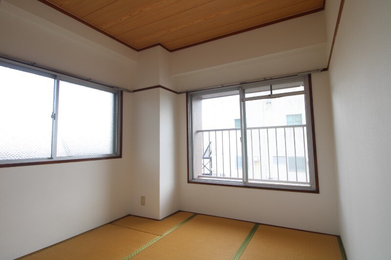 南峰ハイツ田上の物件内観写真