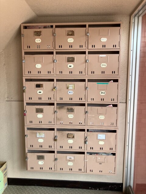 松山ビルの物件外観写真