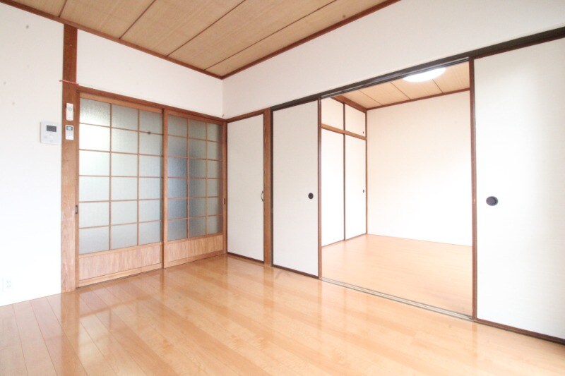 スカイヒルズ西陵の物件内観写真