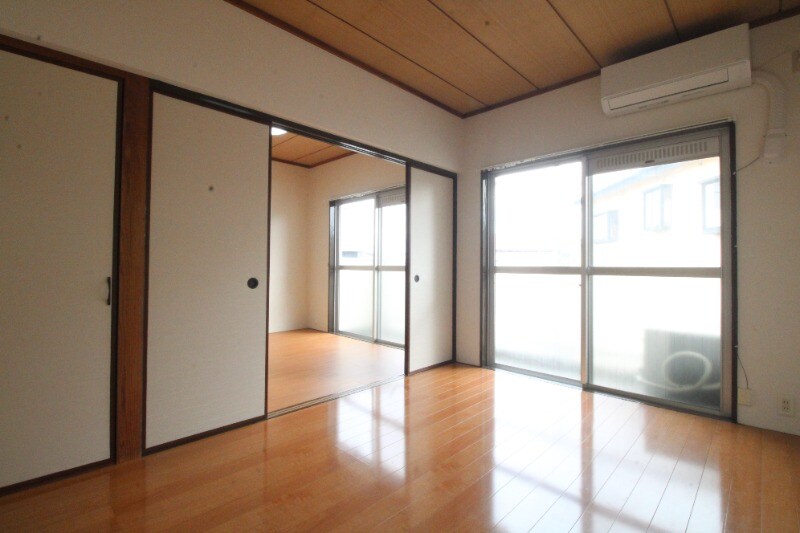 スカイヒルズ西陵の物件内観写真