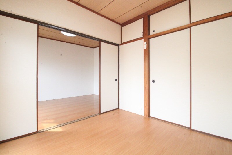 スカイヒルズ西陵の物件内観写真