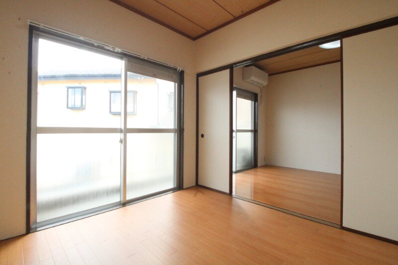 スカイヒルズ西陵の物件内観写真