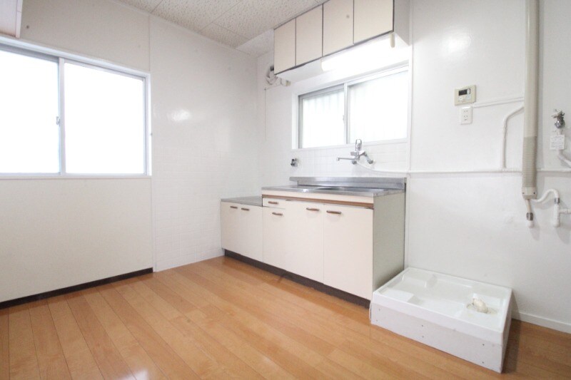 スカイヒルズ西陵の物件内観写真