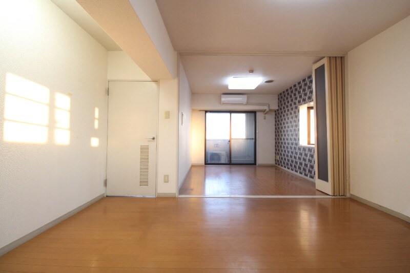 ヴォルフスガルデン上之園の物件内観写真