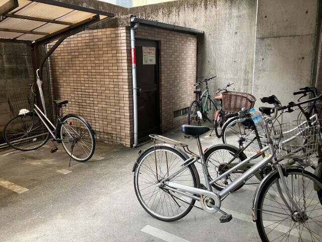 コスモマンションの物件外観写真