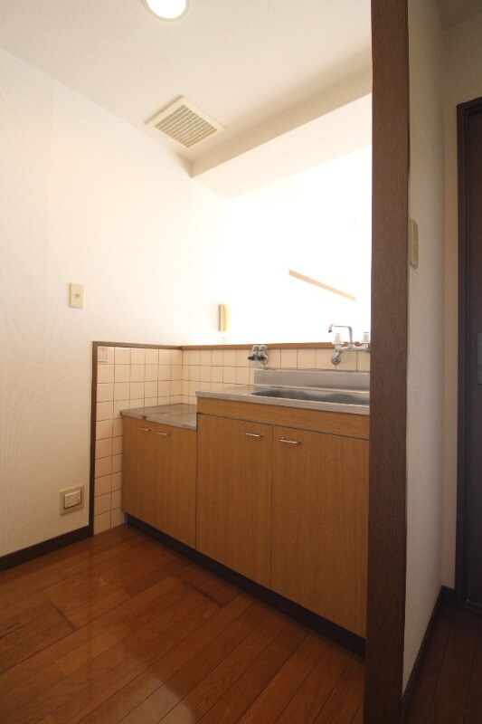 コスモマンションの物件内観写真