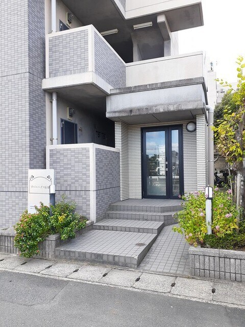 リバーハイツ石塚の物件外観写真