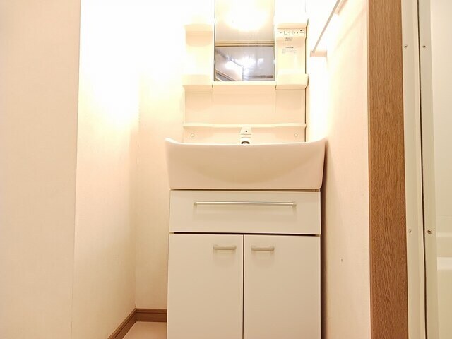 リバーハイツ石塚の物件内観写真