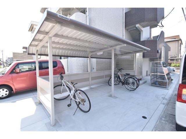 Ｃ’ｅｓｔ　ｃｏｏｌの物件外観写真