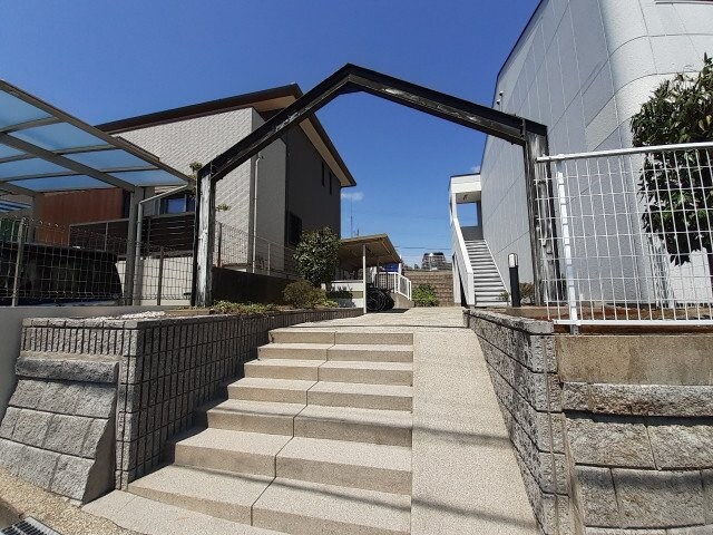 メゾンクレールの物件外観写真