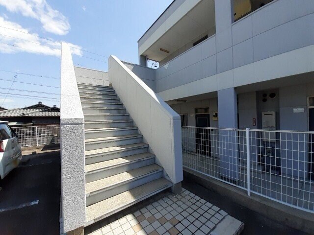 メゾンクレールの物件外観写真