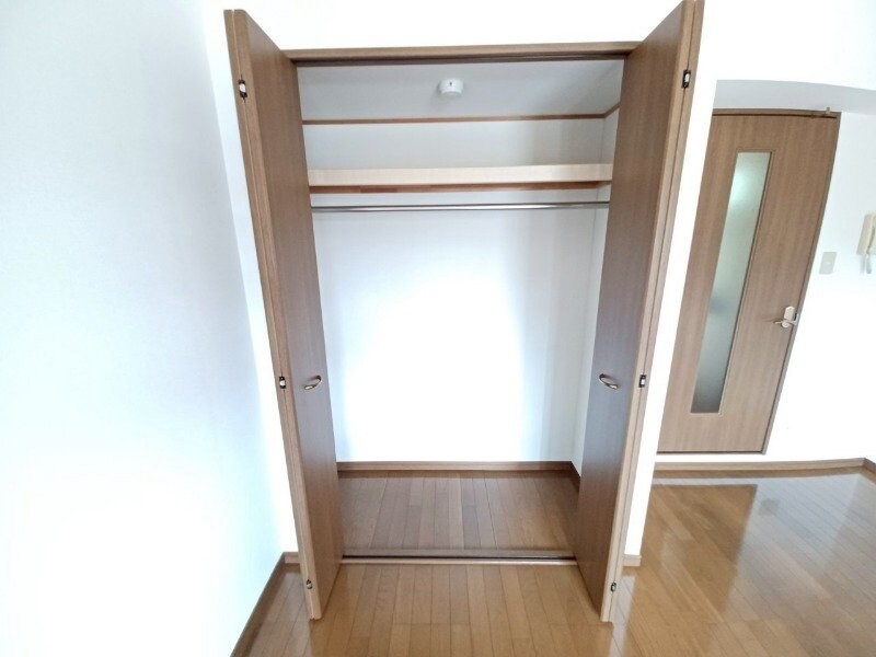 サンクチュアリー亀山の物件内観写真