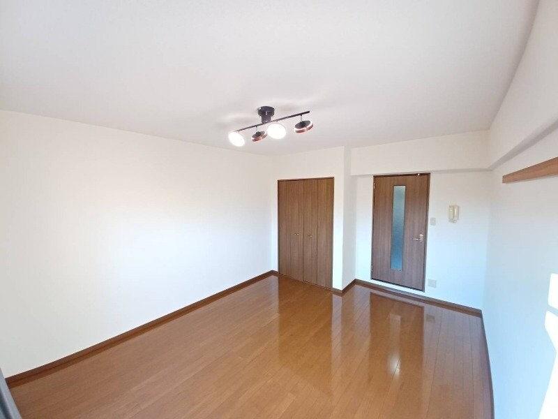 サンクチュアリー亀山の物件内観写真