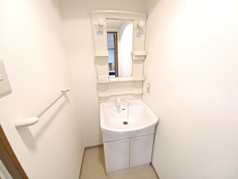 サンクチュアリー亀山の物件内観写真