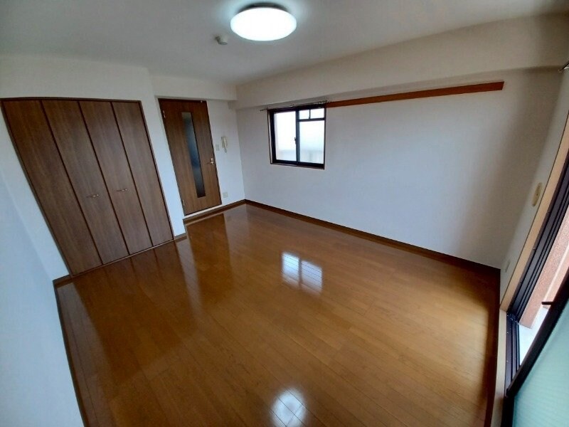 サンクチュアリー亀山の物件内観写真