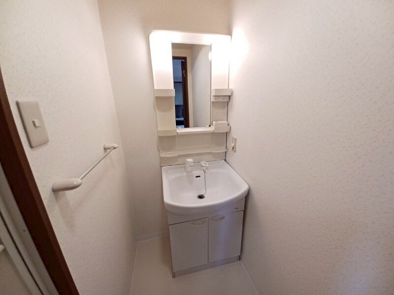 サンクチュアリー亀山の物件内観写真