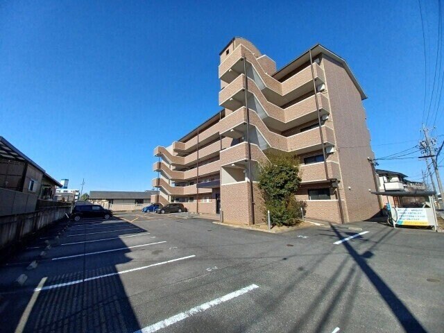 ラ・プランタンの物件外観写真