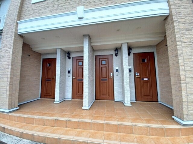 クリスタルコートの物件外観写真